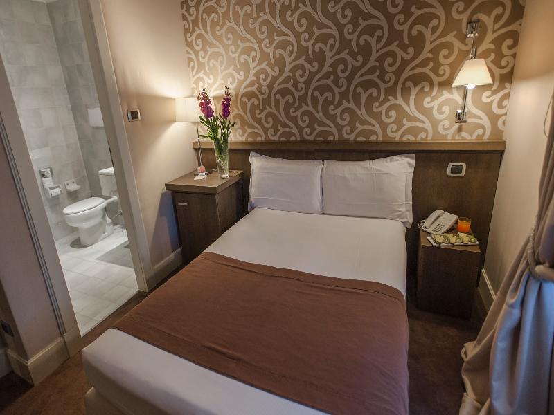 Torlonia Hotel