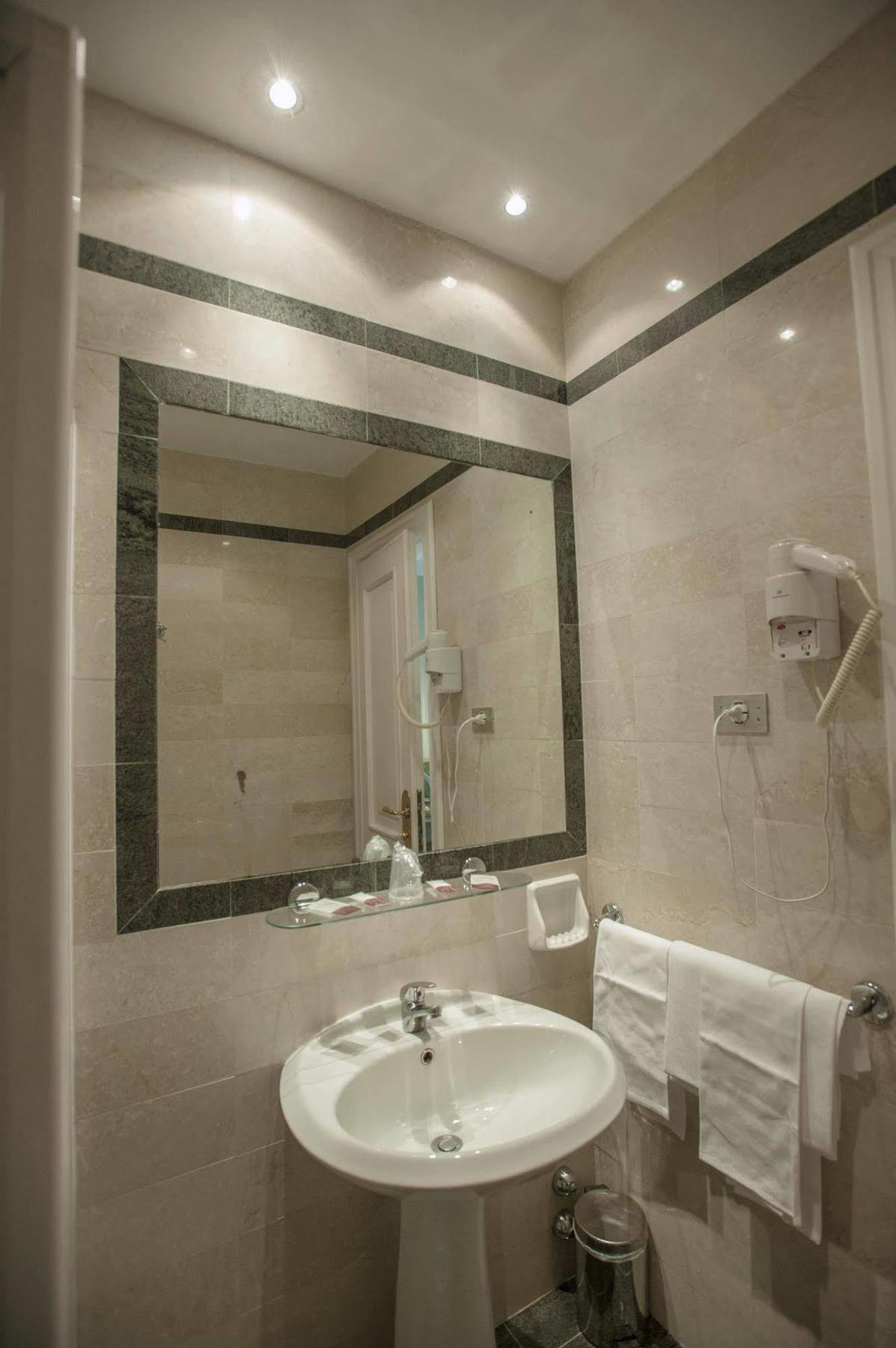 Torlonia Hotel 4*
